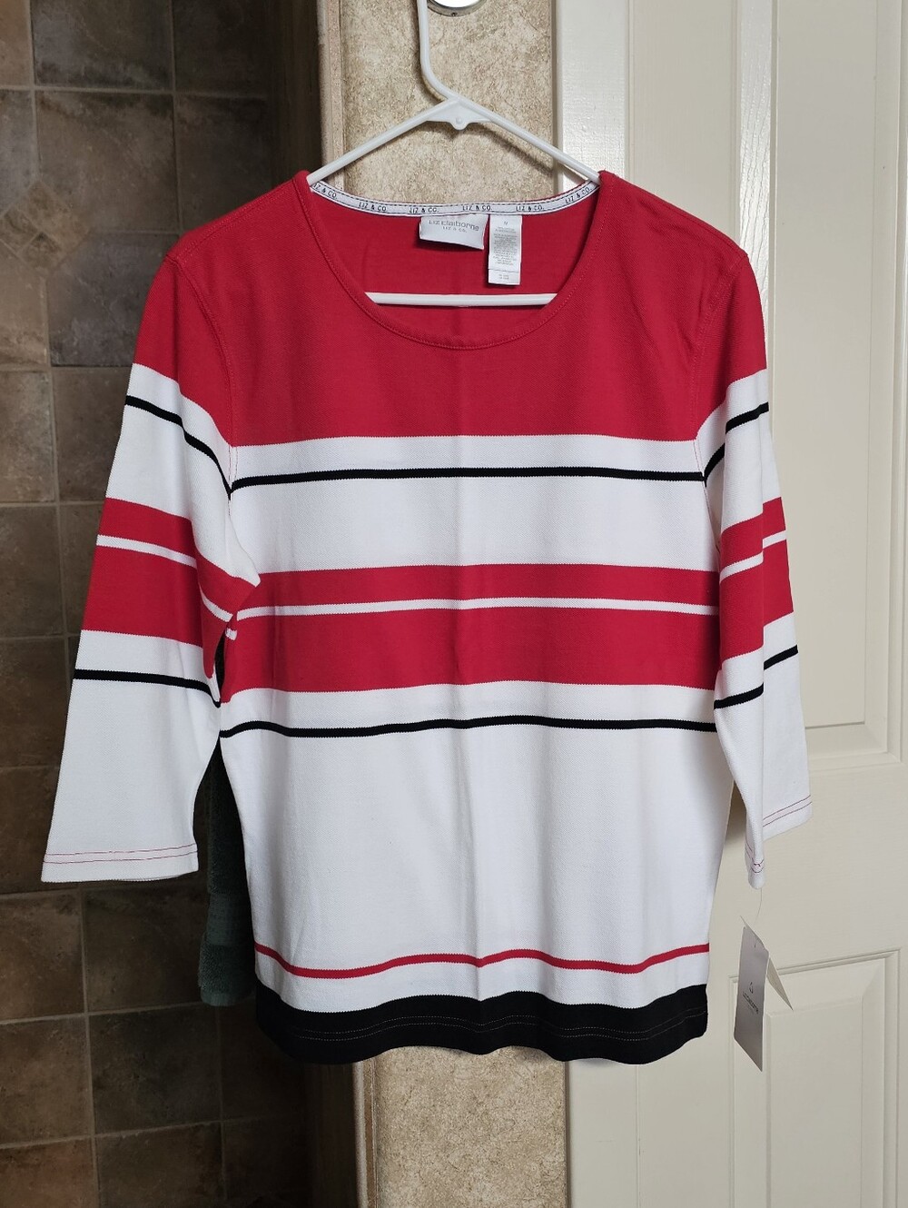 NWT Liz & co. Red, White, and Black Crewneck Knit Top